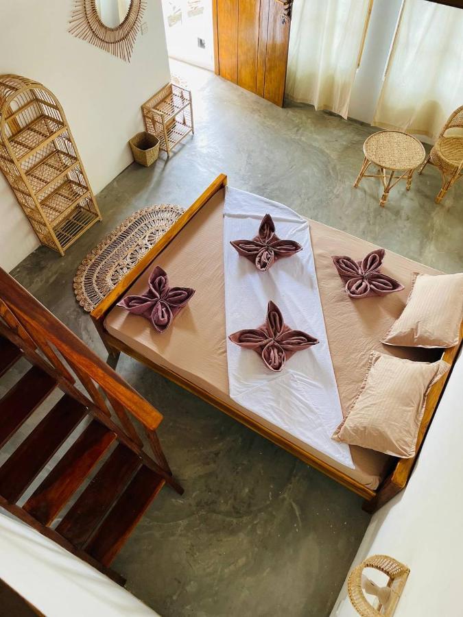 Pompon Hotel Pottuvil Kültér fotó